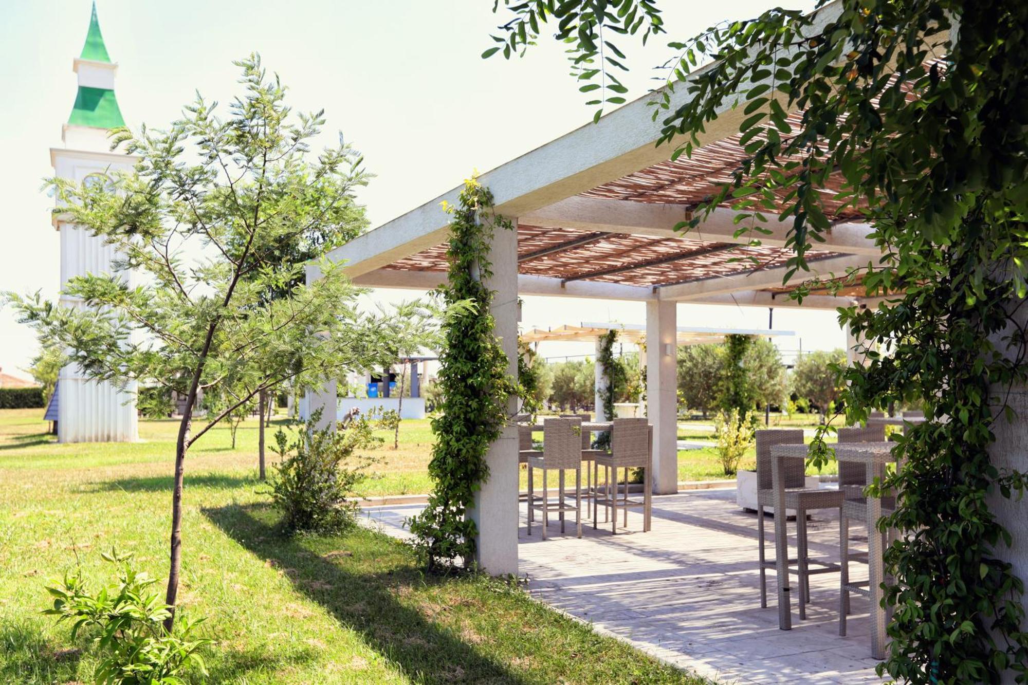 Velipoja Grand Europa Resort, Affiliated By Melia Eksteriør billede